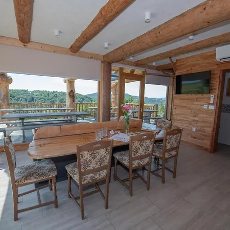 Chalet Ernest Zelezni With Hot Tub