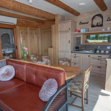Ernest Zelezni With Hot Tub Chalet