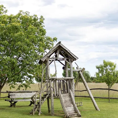 Chalet Ernest Zelezni With Hot Tub