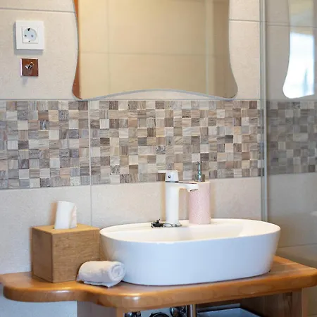 Chalet Ernest Zelezni With Hot Tub Ivancna Gorica