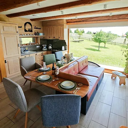 Σαλέ Ernest Zelezni With Hot Tub *