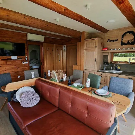 Σαλέ Ernest Zelezni With Hot Tub Ivancna Gorica