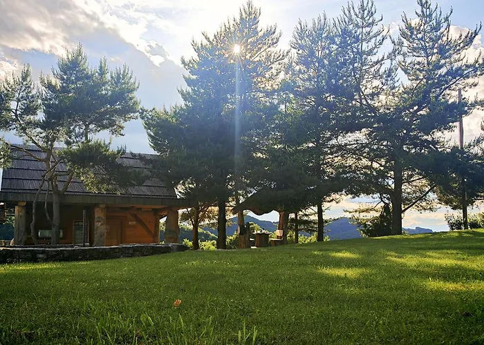 Alpesi faház Ernest Zelezni With Hot Tub Ivančna Gorica