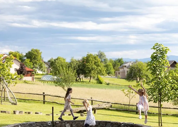 Alpesi faház Ernest Zelezni With Hot Tub Ivančna Gorica