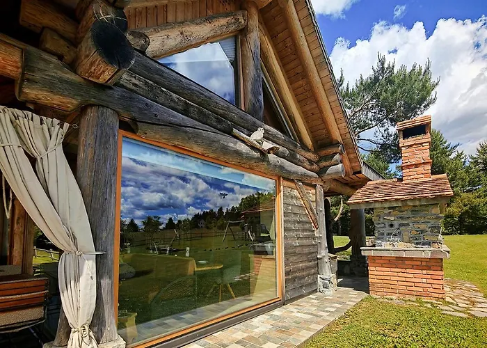 Ernest Zelezni With Hot Tub Alpesi faház Ivančna Gorica