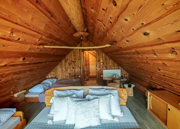 Ernest Zelezni With Hot Tub Alpesi faház Ivančna Gorica