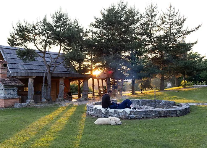 Ernest Zelezni With Hot Tub Alpesi faház